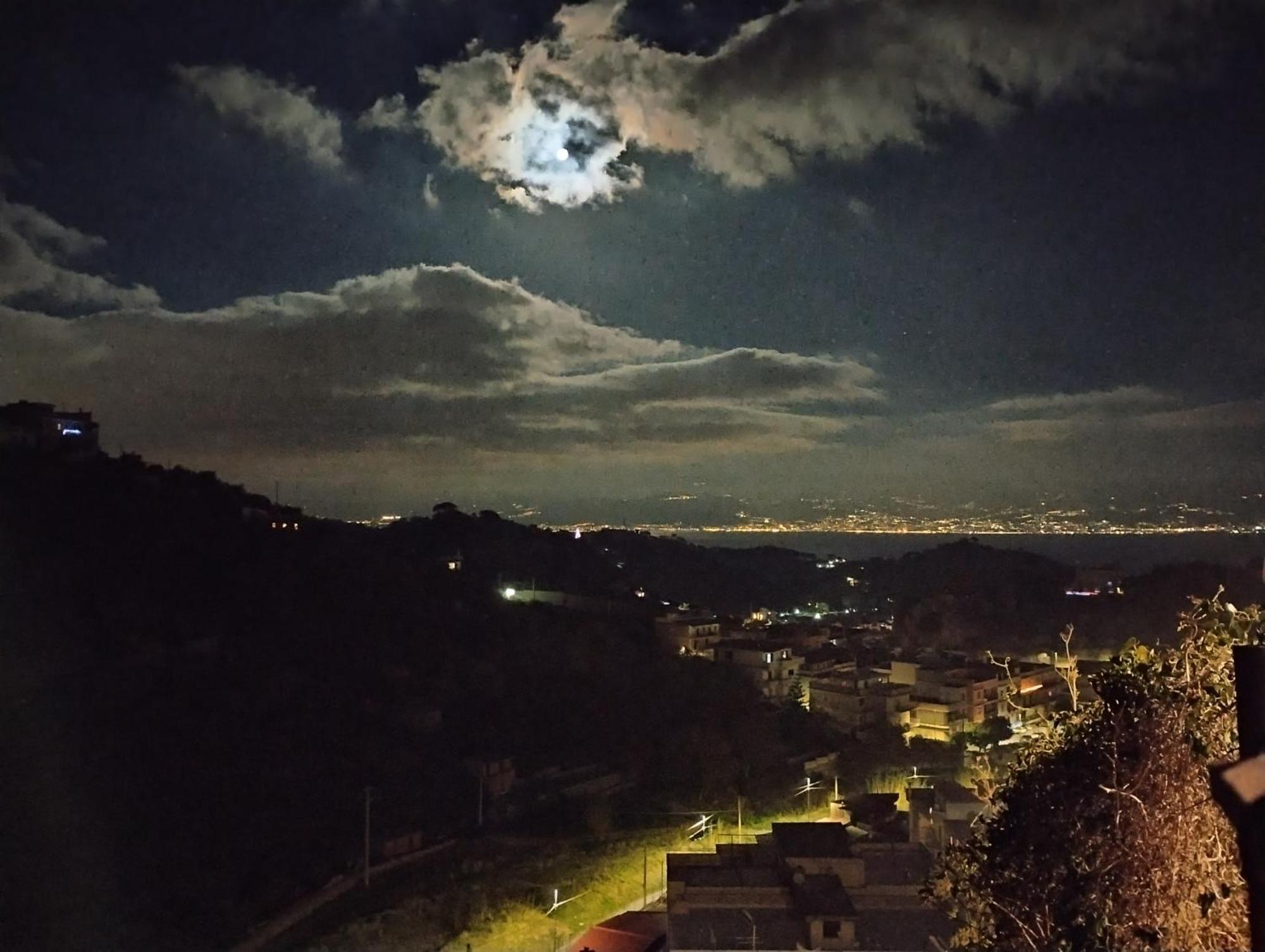 La Camera Nel Villaggio Messina Luaran gambar