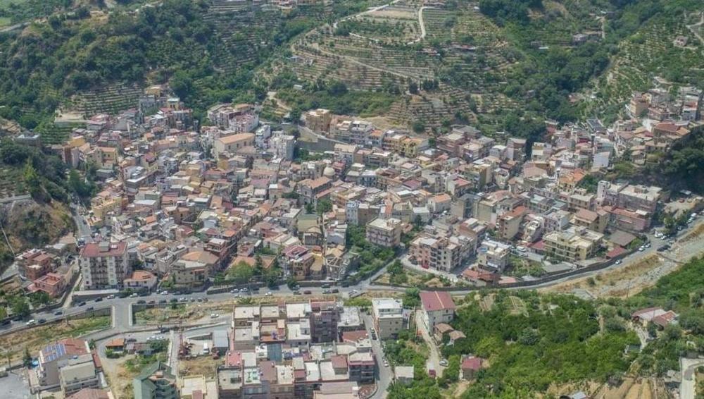 La Camera Nel Villaggio Messina Luaran gambar